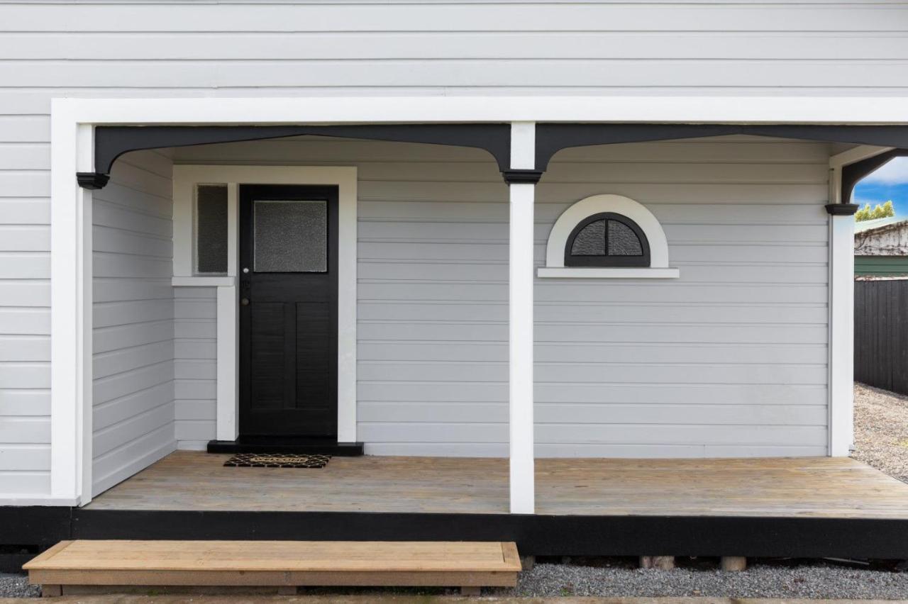 Te Waiharakeke Holiday Home Blenheim Exterior photo